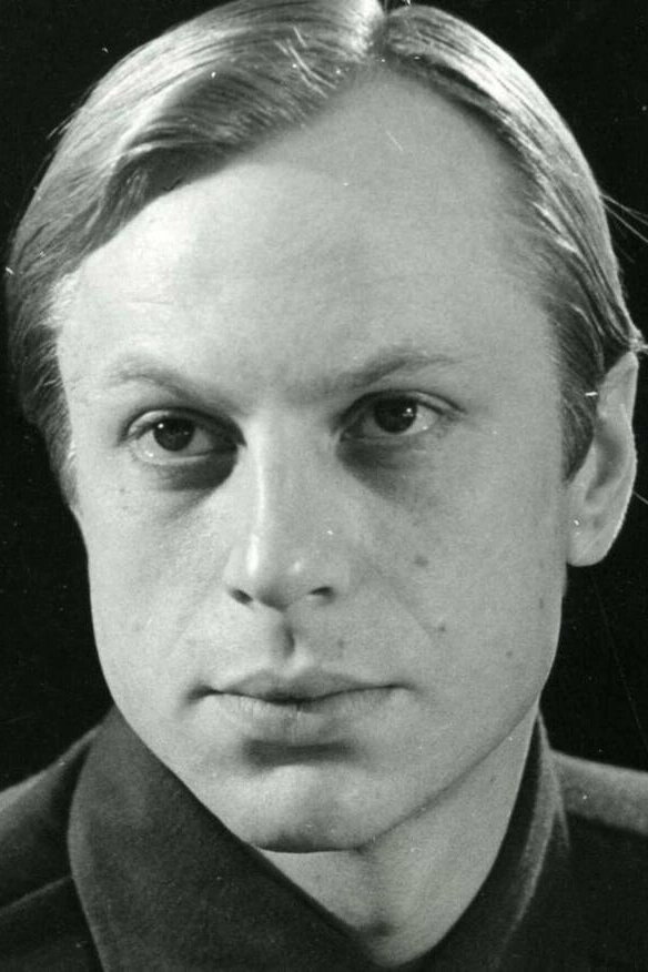 Юрий Богатырёв as Sergey Pavlovich Voinitsev in An Unfinished Piece for Player Piano