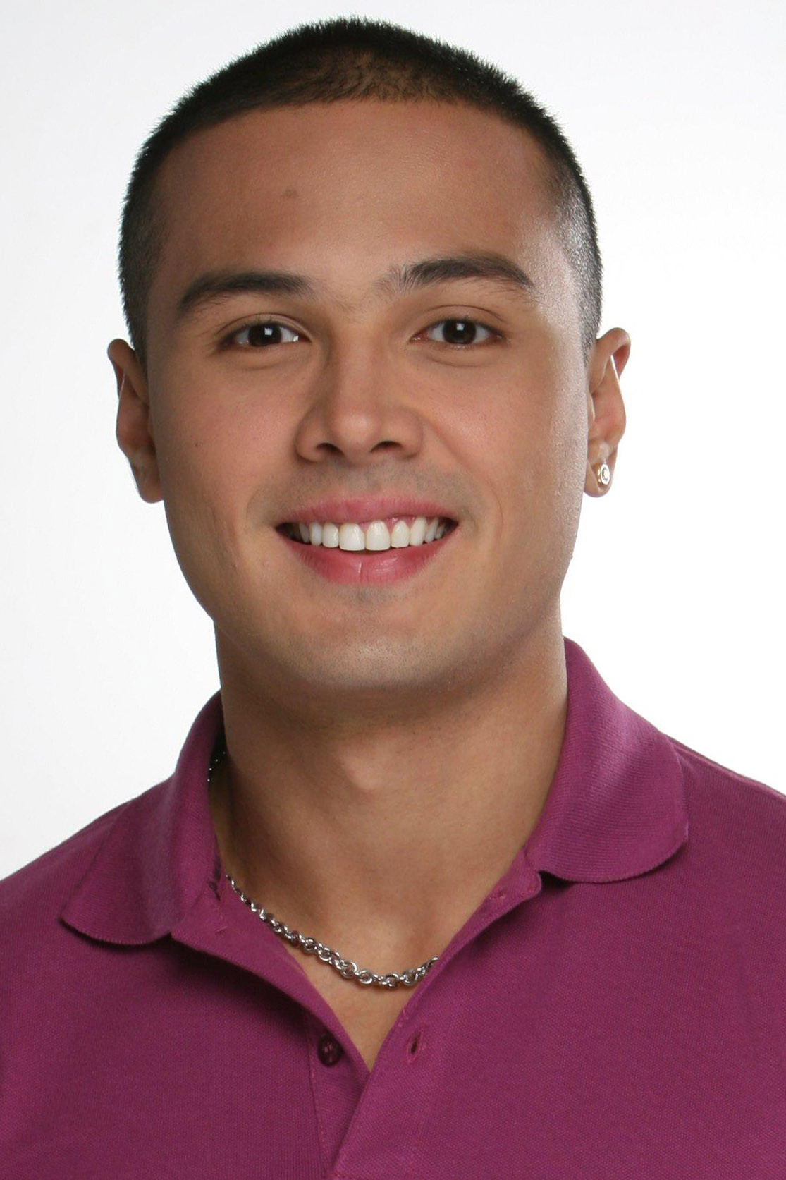 Polo Ravales as Dr. Ronnie San Diego in Lovers/Liars
