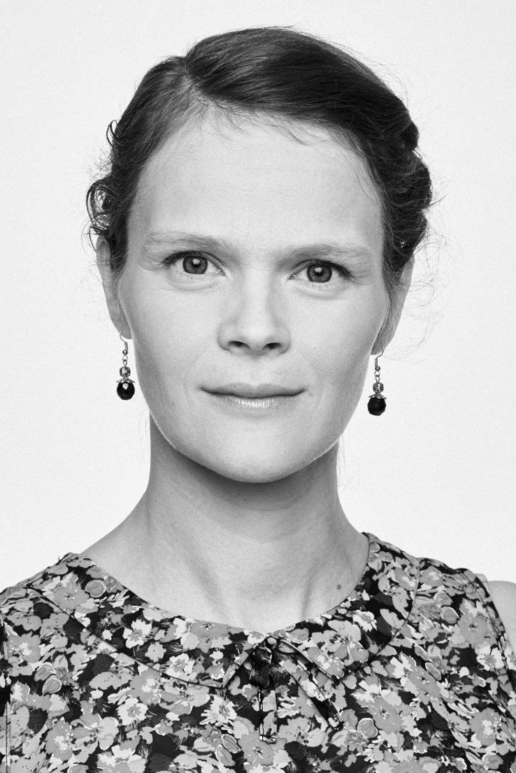 Eva Eensaar as Ida in Fire Lily