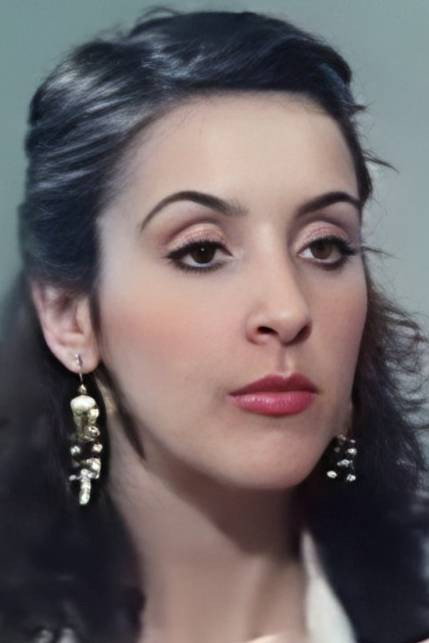 Elena Álvarez as Une pensionnaire in La Maison Tellier