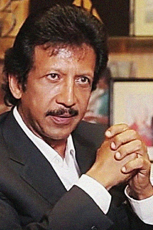 Youssef Mansour as حسن in El Agooz Wil Baltagi