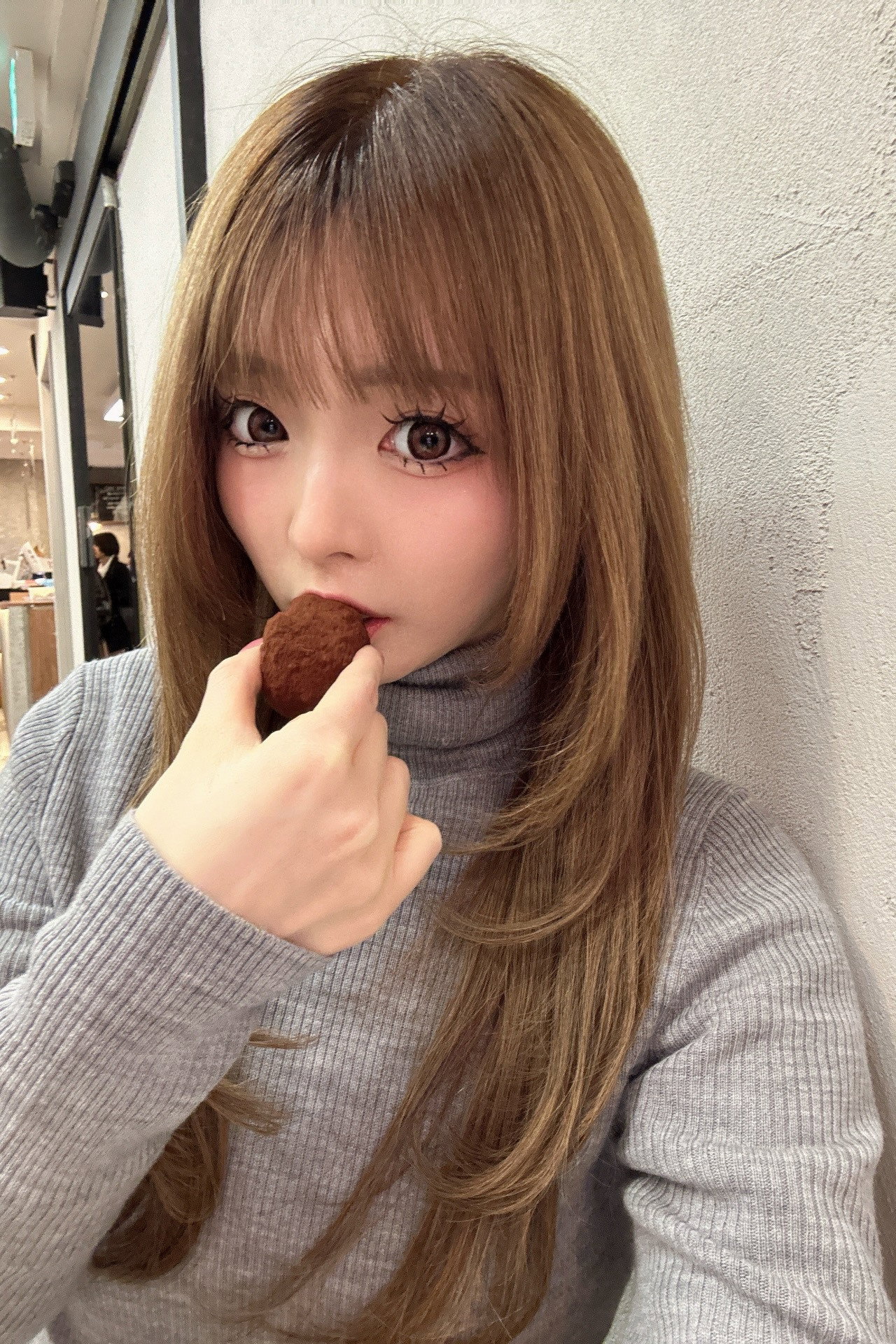 Kogawa Yuina as Kanemaru Hina in Omukae Shibuya-kun