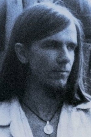 Pekka Streng as Mies Kuortaneen voimalassa / pelaaja (uncredited) in Time of Roses