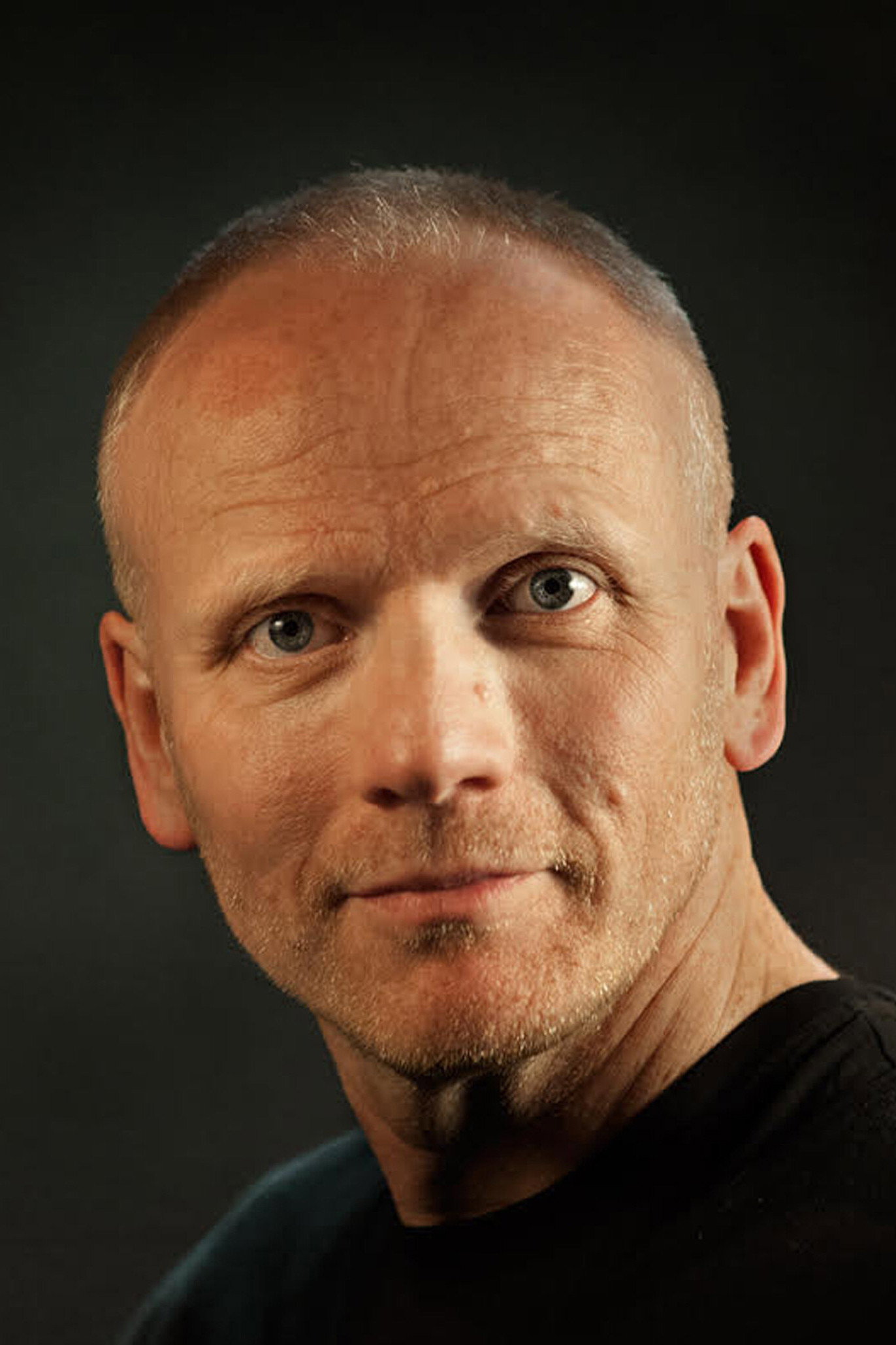 Finn Arve Sørbøe as Stein in Let the River Flow