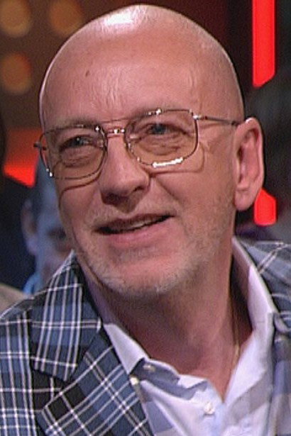 Ton Kas as Bert Lion in TV7