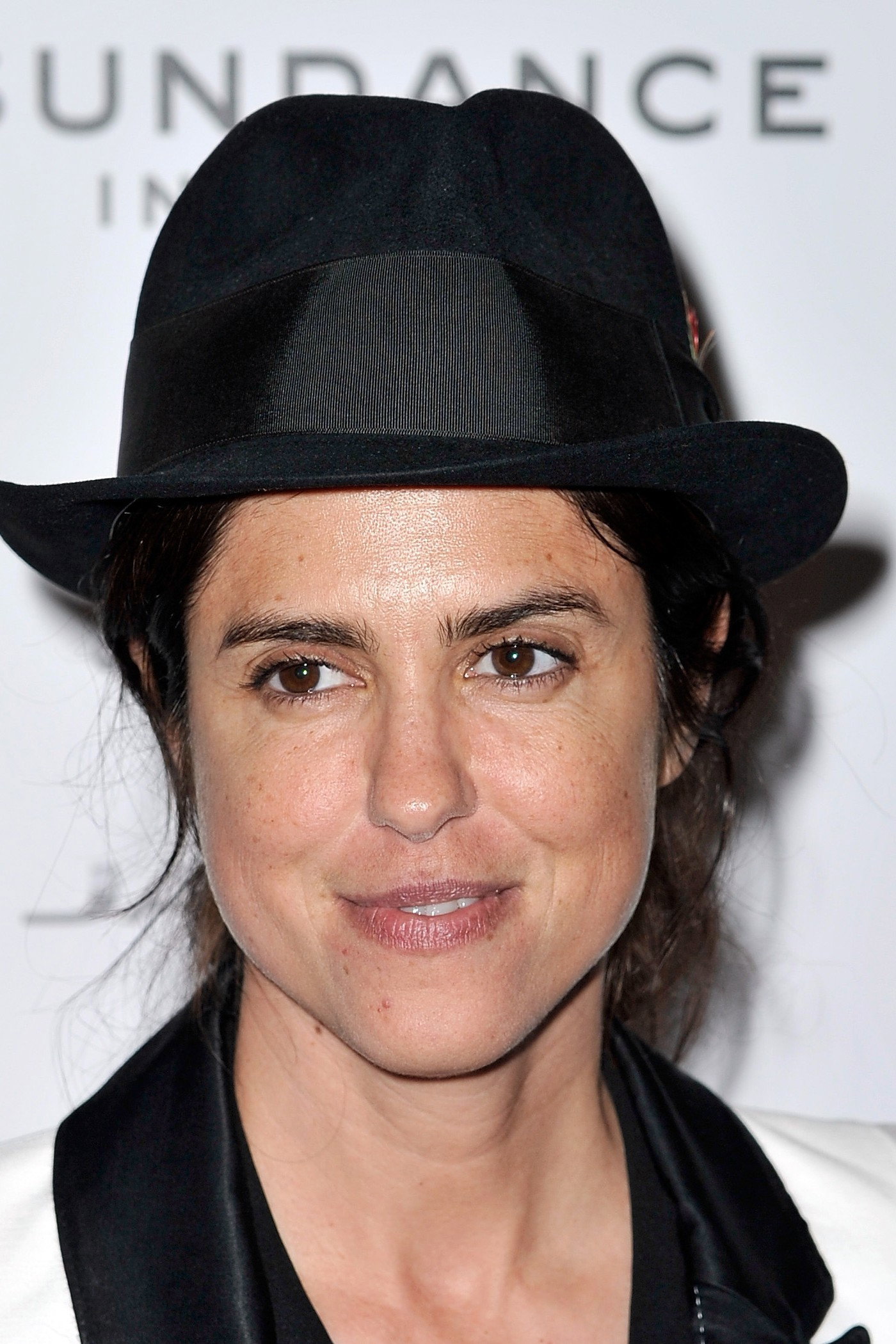 Francesca Gregorini as Fan in See Jane Run