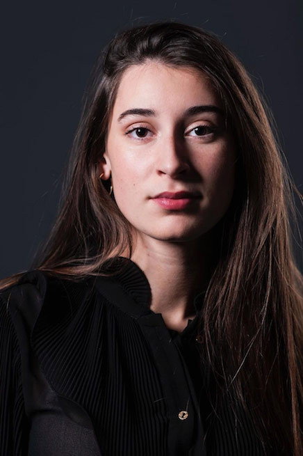 Gracija Filipović as Julija in Murina