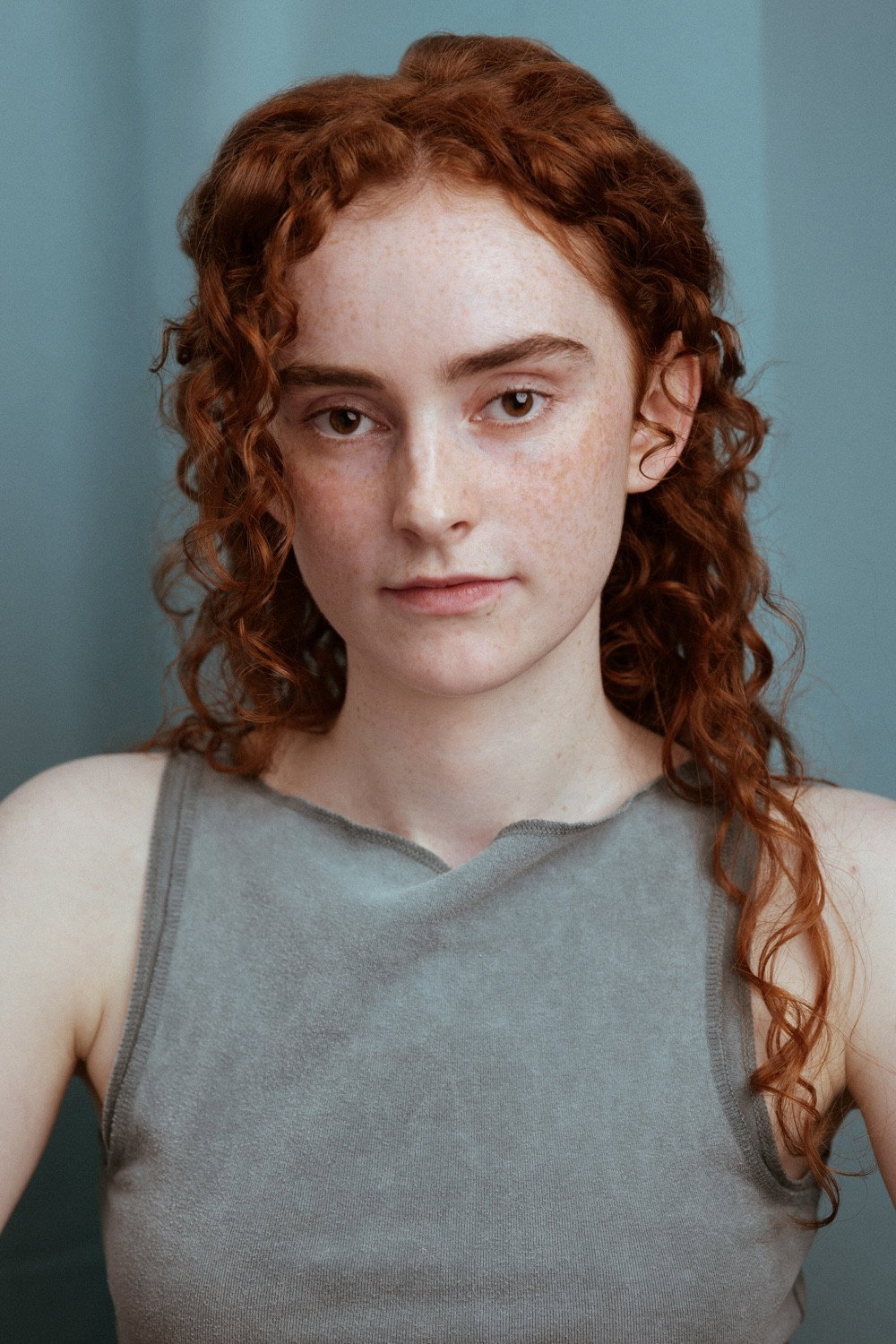 Eilidh Fisher as Evie Galloway in Dope Girls
