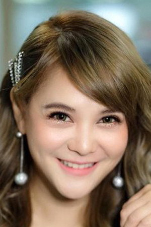 พิมพ์มาดา บริรักษ์ศุภกร as Piangpen in Salak Jit