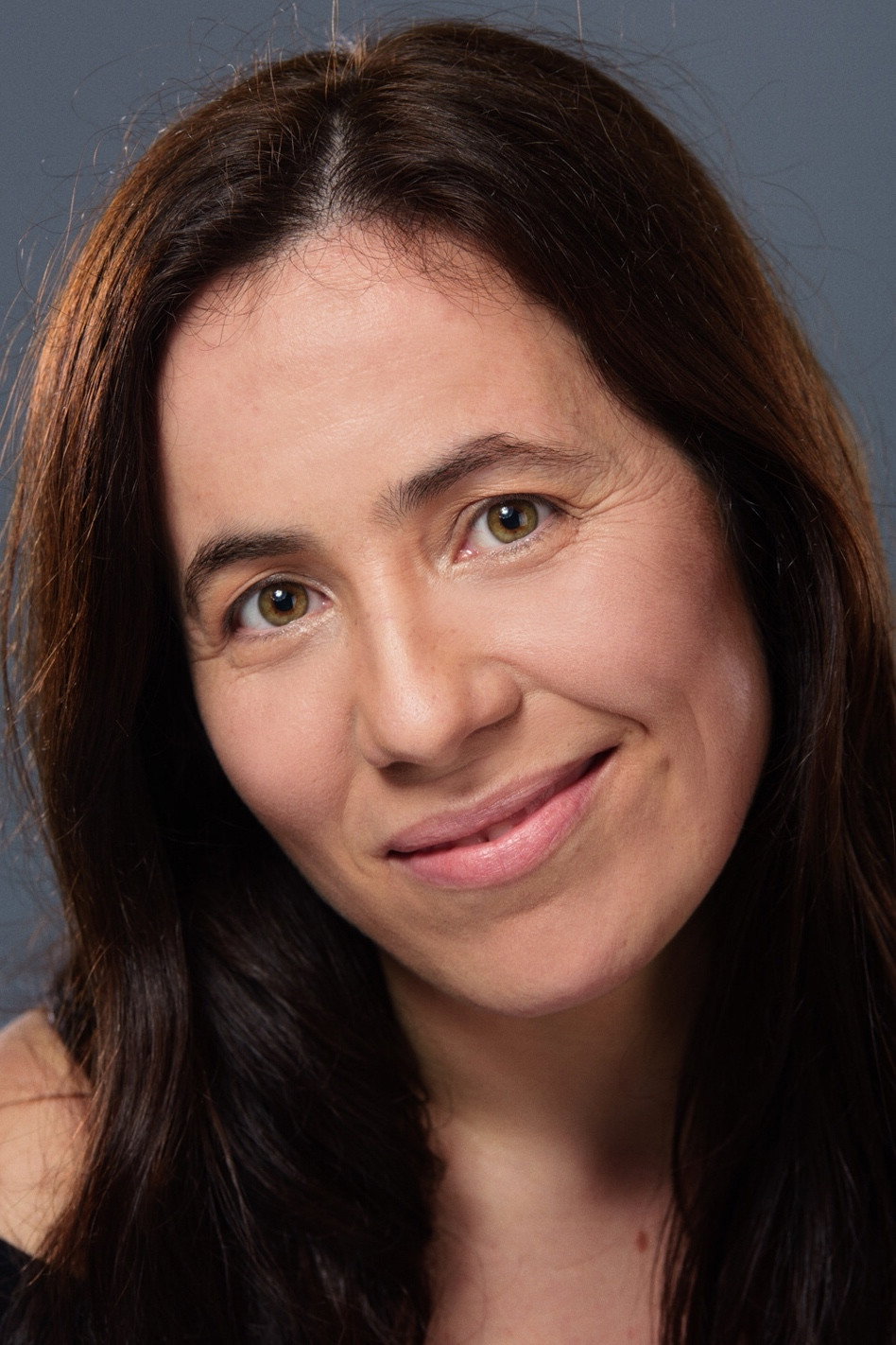 Sílvia Correia as Rute in Dentro