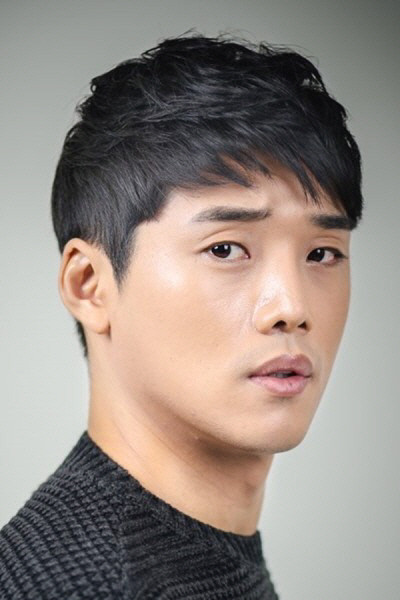권혁수 as Hyuk-soo in Returning Student: Straight-A, but F in Love