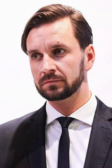 Piotr Domalewski as Ildefons 'Tygrys' Żbikowski in Historia Roja