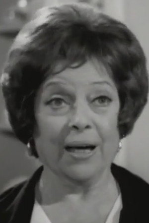 Μαρίκα Νέζερ as Landlady in Dollars and Dreams