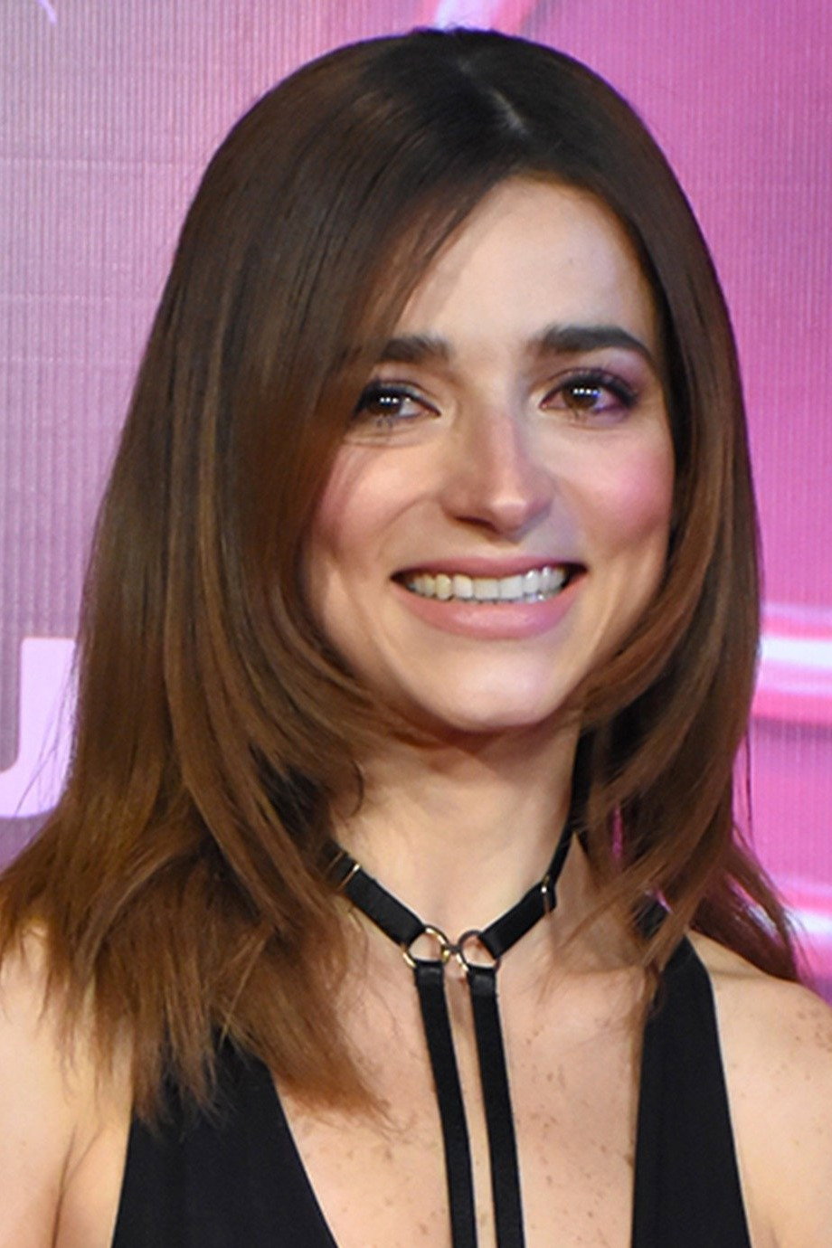 Marianna Burelli as Kari in Between Walls