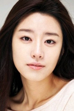 Lee Ja-min as Yu Ji-yeon in Ghost Walk