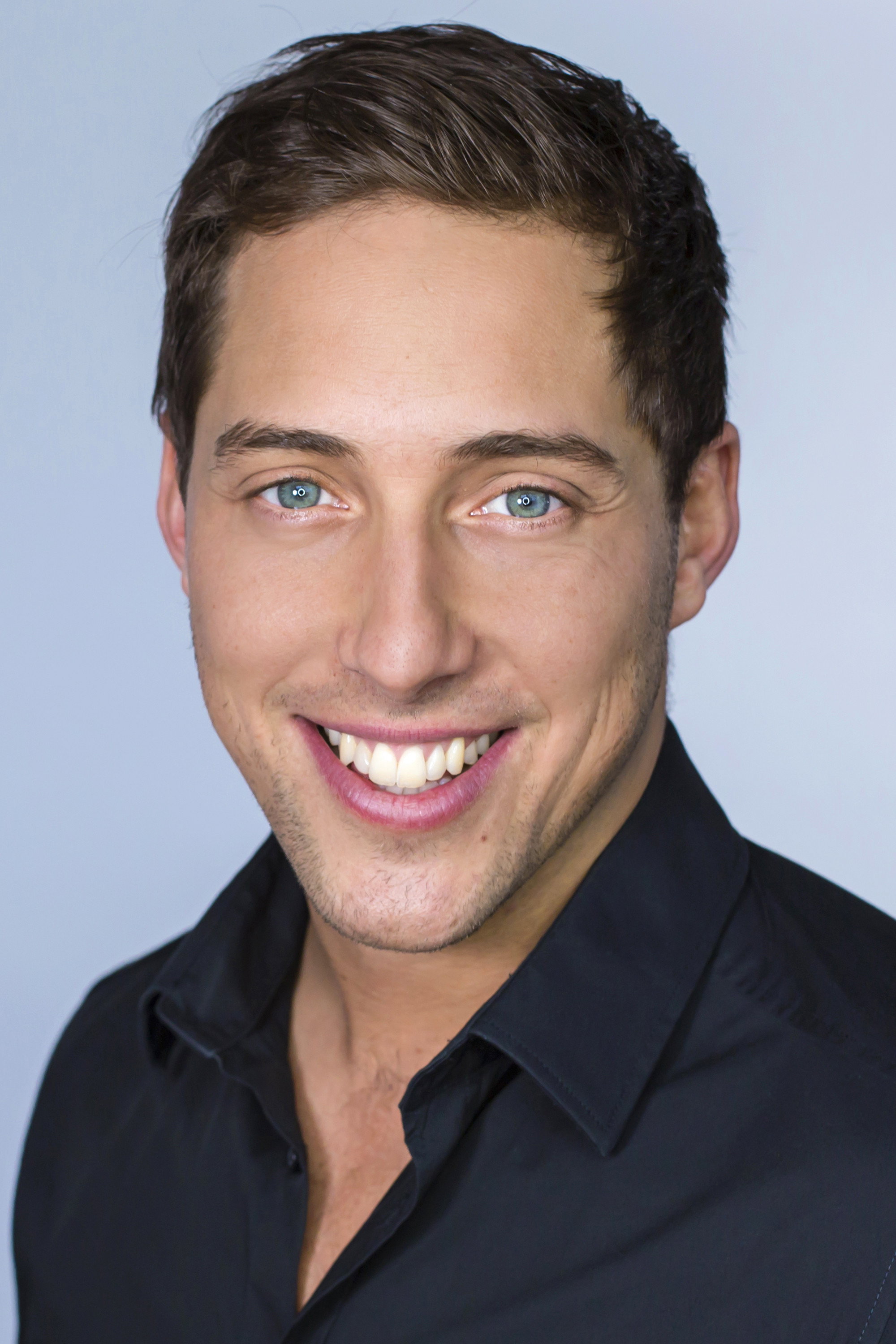 Chris Violette as Leonardo in Anna