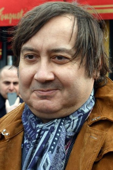 Michel Fau as Hambourg in Alien Crystal Palace