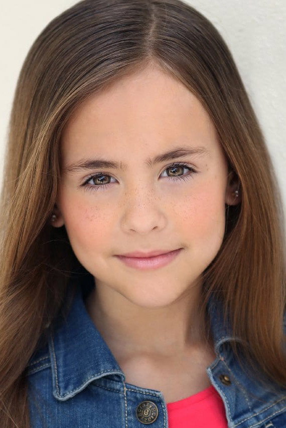 Ashlyn Drummond as Chelsea (voice) in Barbie: A Perfect Christmas