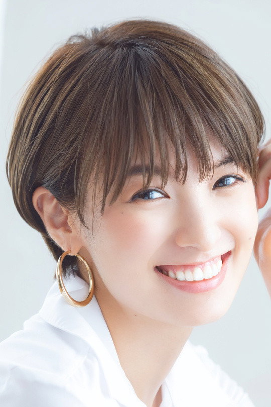 南明奈 as Hiroka Kuwabara (voice) in Colorful