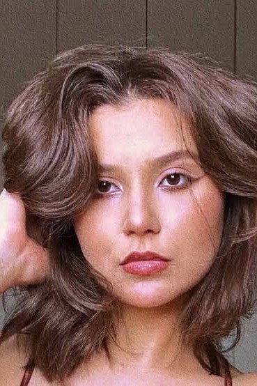 Lyvia Maschio as Patrícia in Eu Já Sabia que Você Existia