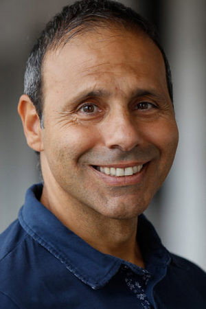 Fabrizio Pizzuto as Luciano in Don Gino
