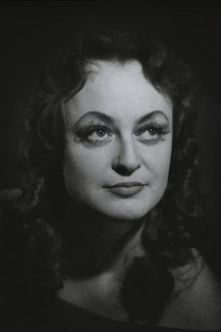 Maria Cichocka as Kaniowa in Where the Water Is Pure and the Grass Is Green