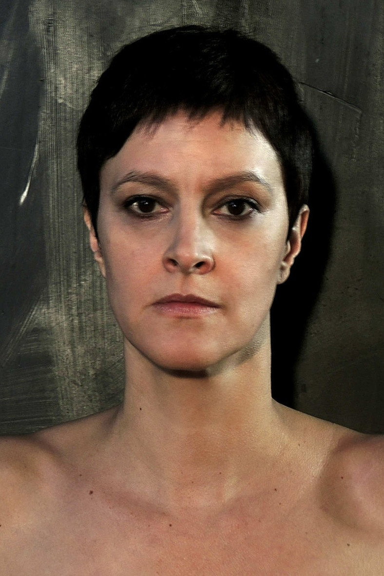 Cláudia Missura as Catarina in Mister Brau