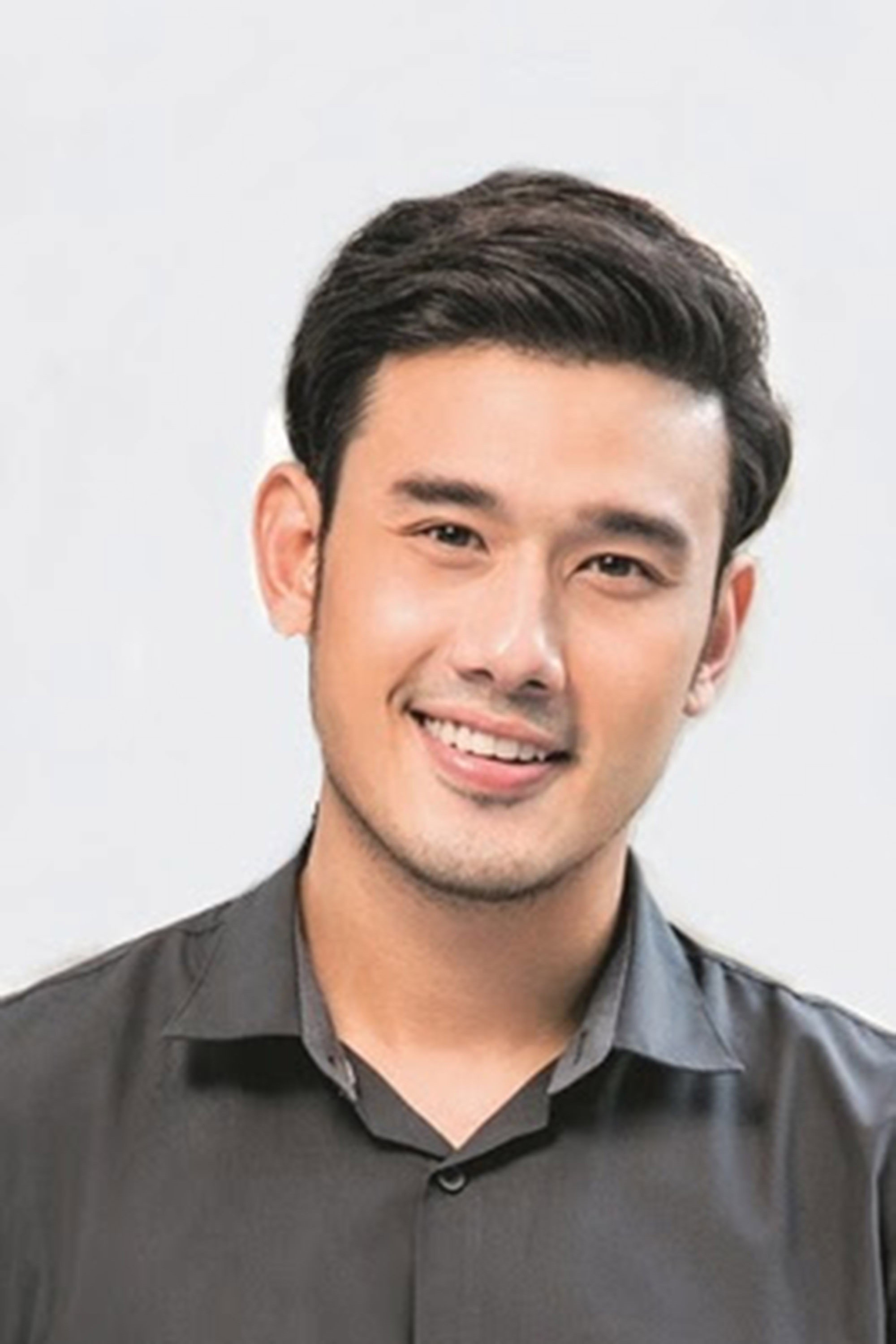 เทวินทร์ สุร เชิดเกียรติ as Krongsin in Will You Marry Me?