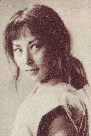 上原美佐 as Princess Yuki in The Hidden Fortress