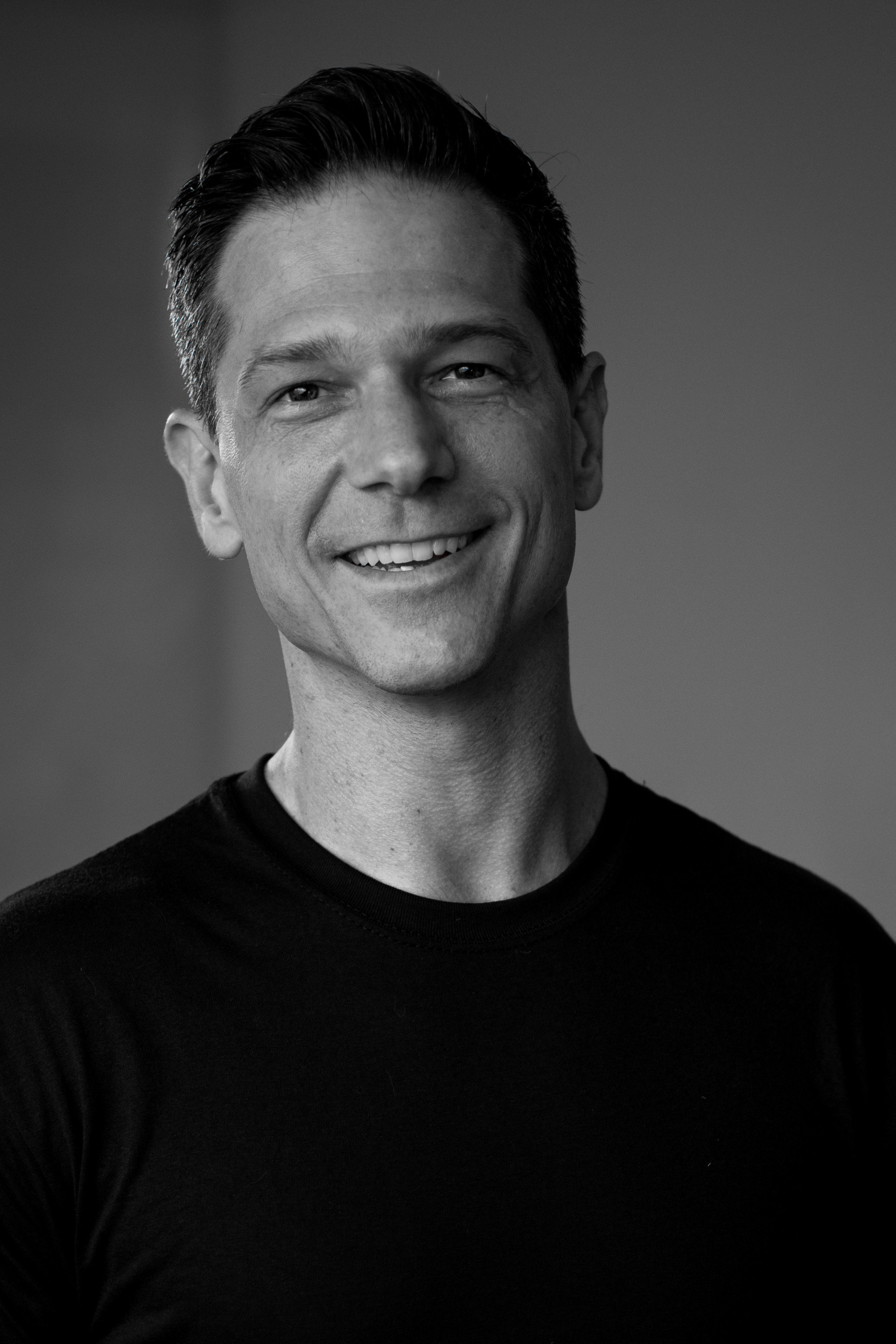 Mocean Melvin as Narrator (voice) in Killing Time