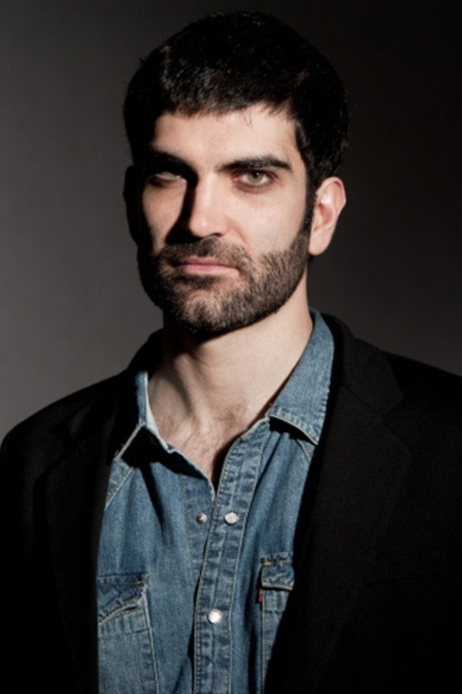 Sébastien Novac as Producteur in Staying Vertical