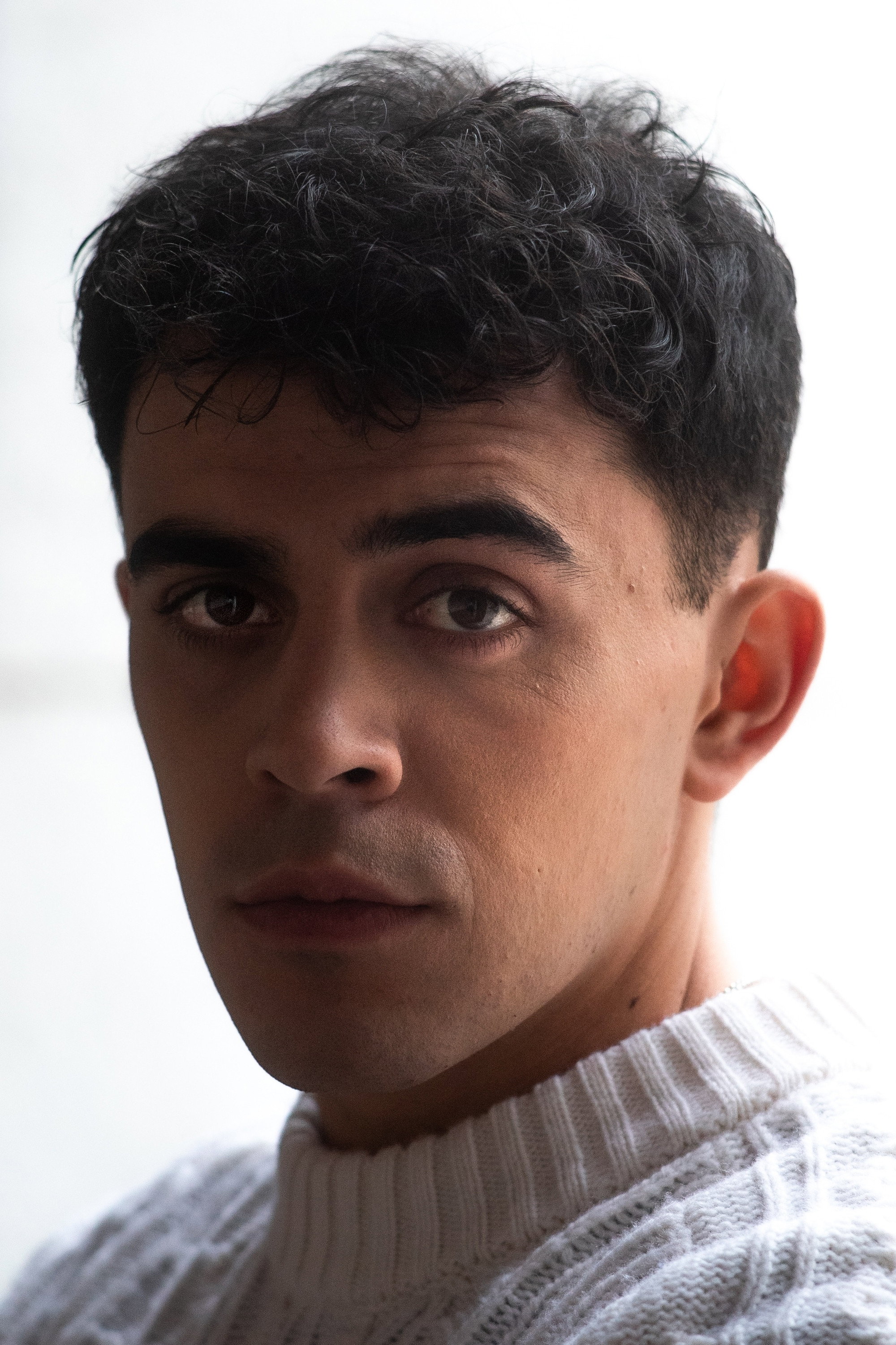 Giovanni Crozza Signoris as Venanzio in Lasciami Andare