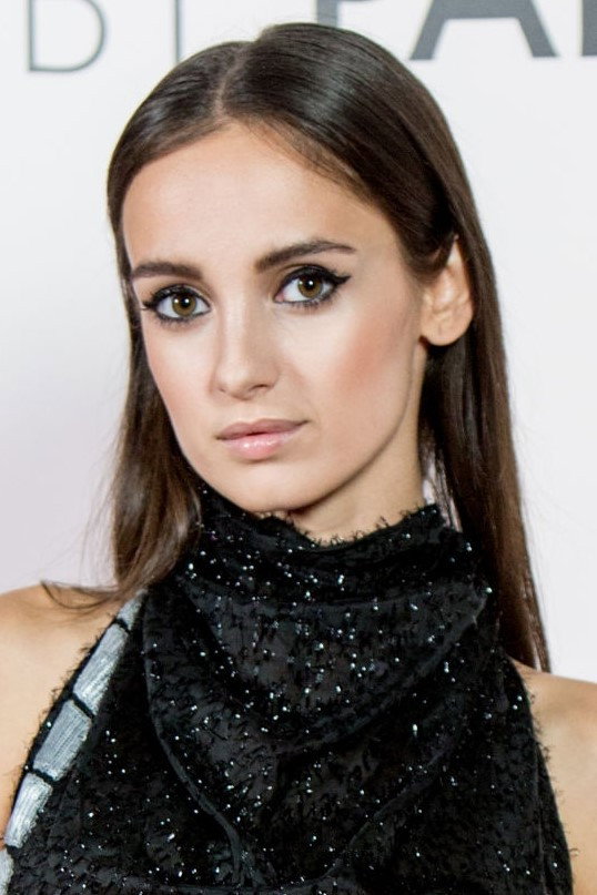 María de Nati as Elena Mangado in Terror.app
