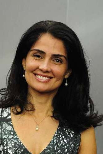 Patrícia França as Detetive Diana Alba in Prova de Amor