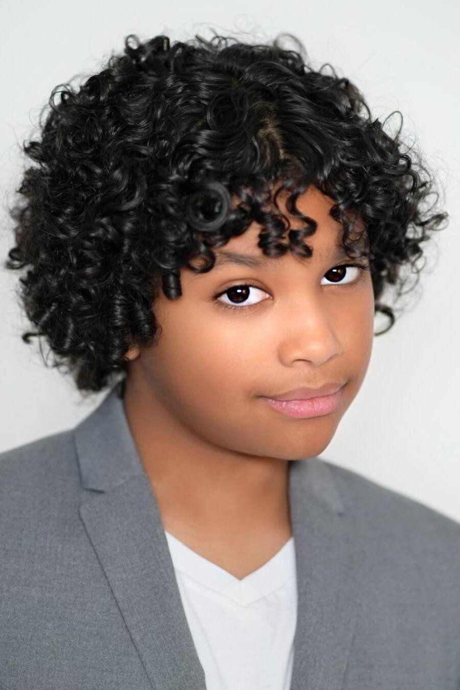Jayd Deroché as Aiden Henley in I Woke Up a Vampire