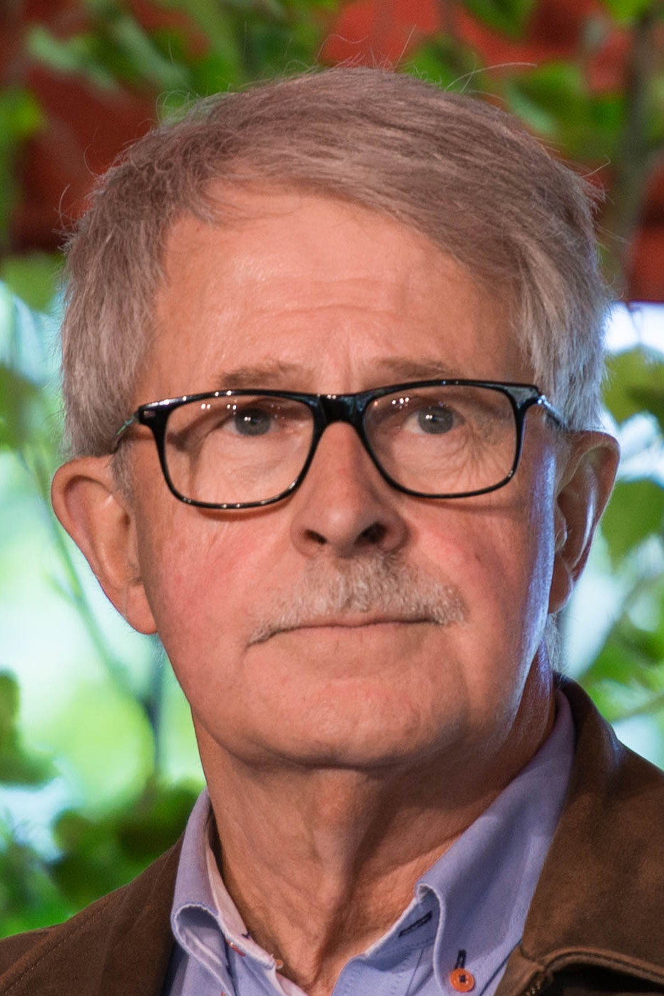 Sverker Olofsson as Self in Den stora kyrkflytten - Dokumentären