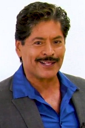 Miguel Ángel Rodríguez as Sr. Francisco in La trajinera del terror