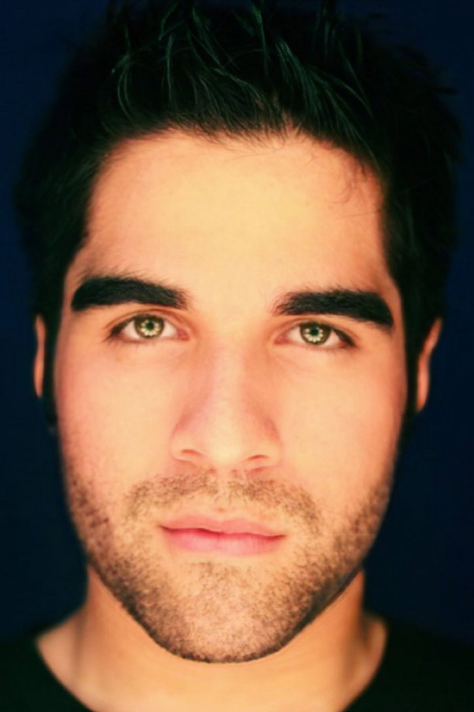 Juan Zelaya Sittón as Juan in Lo Desconocido