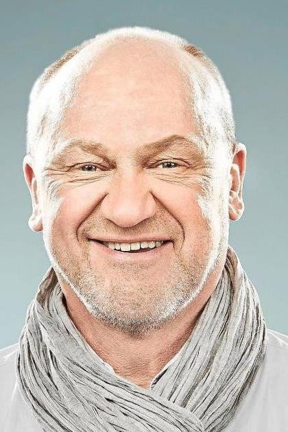 Bodo Bach as Mischel in Stockflame