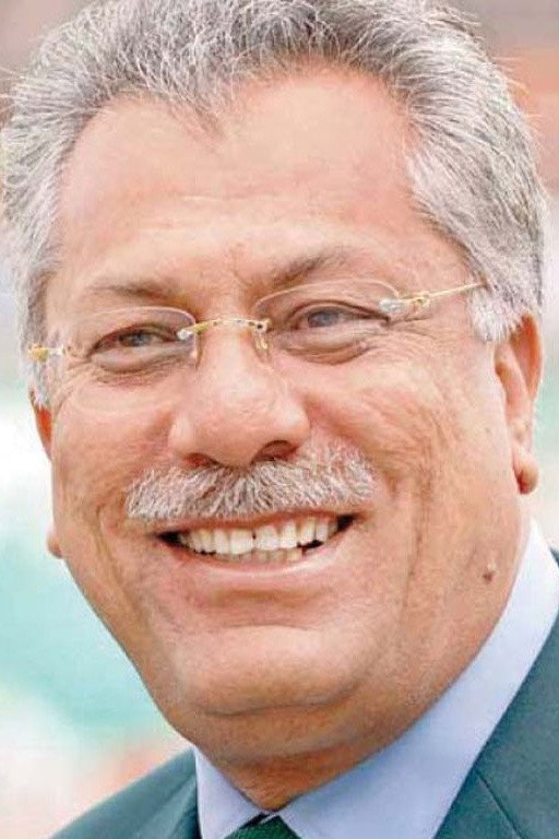 Zaheer Abbas as Himself in Dennis Does Pakistan