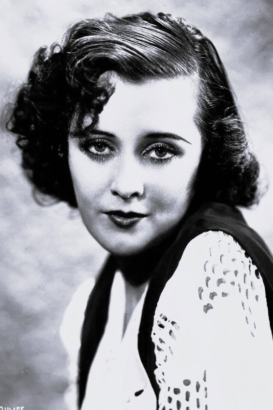 Sally O'Neil as Cuddles in Mad Hour