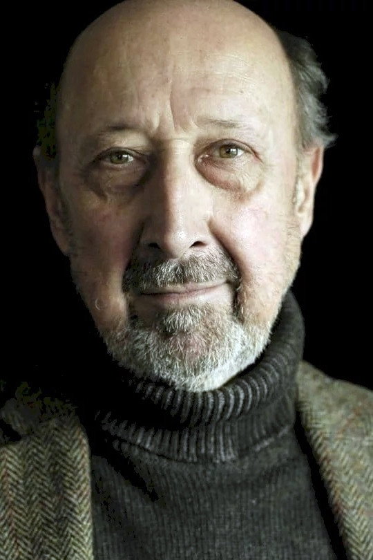 André Penvern as Tony in Week-end chez les toquées