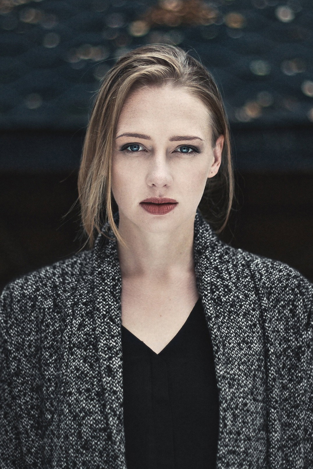 Elena Ozari as Ona in Tasty