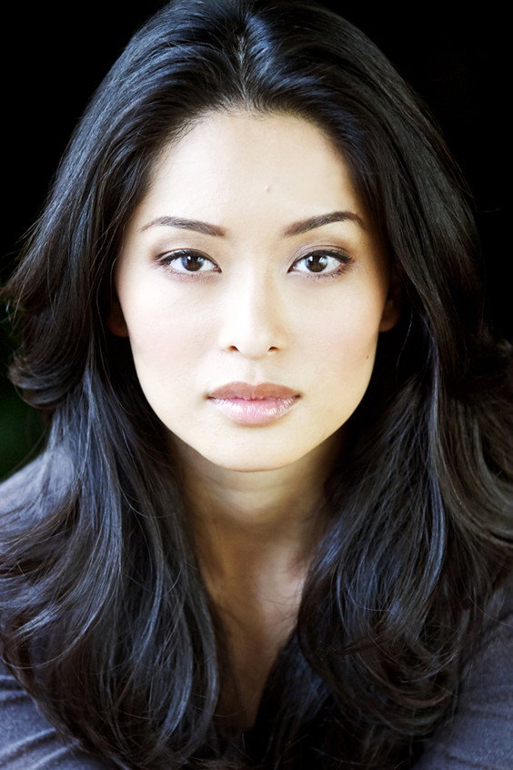 Sarah Lian as Anna in Jasmine