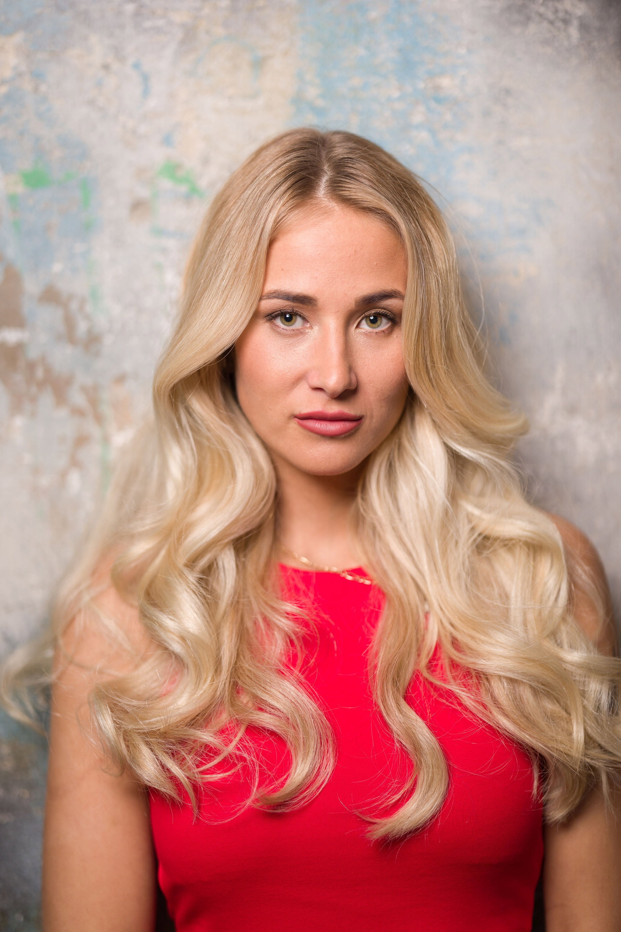 Pavlína Sigmundová as Leyla in Praha - den & noc