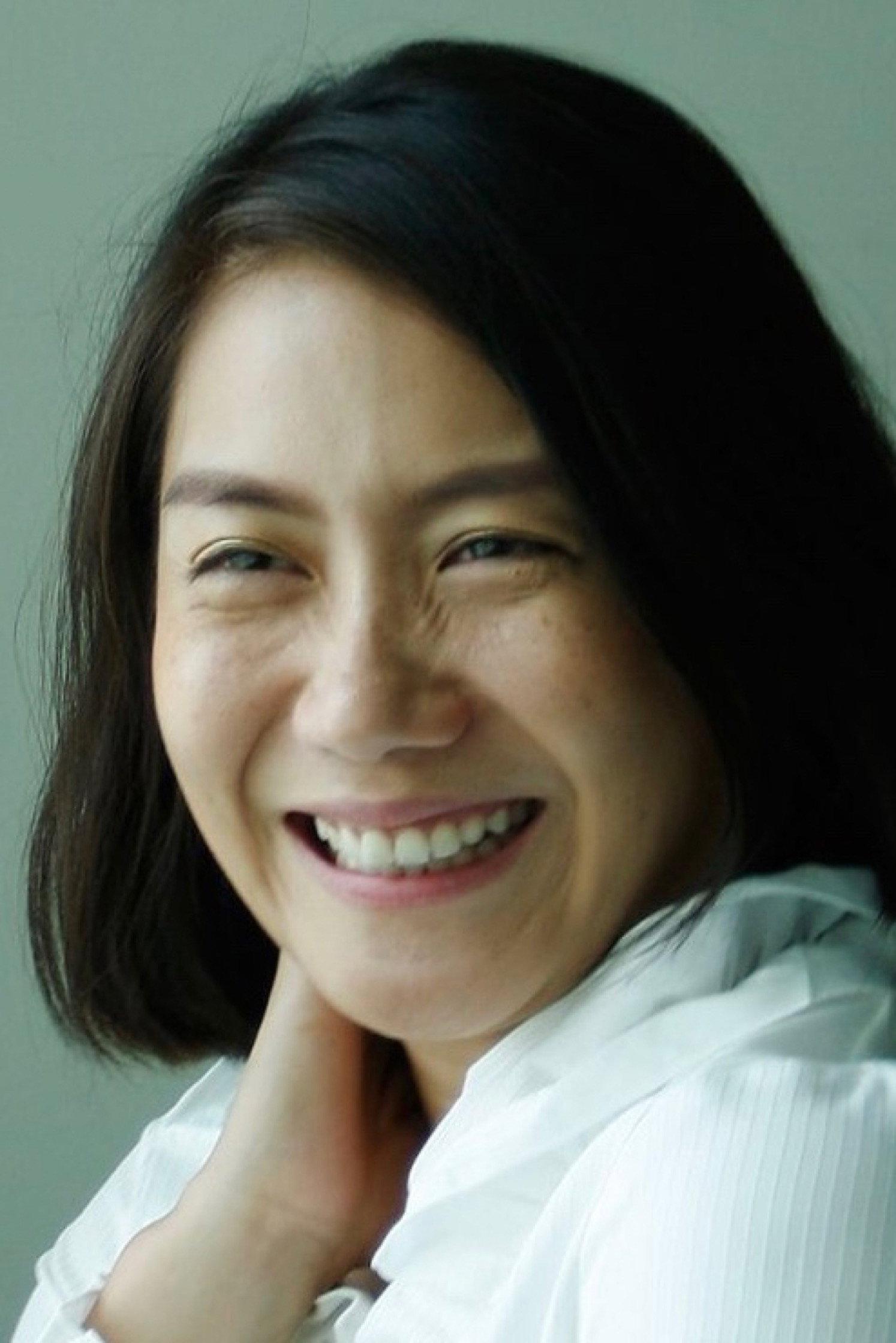 Dujdao Vadhanapakorn as Wi [Doctor] in Junk Mail