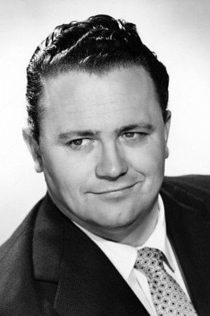 Harry Secombe as Llewellyn Wendover in Doctor in Trouble