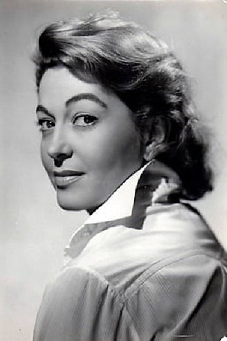 Luisa Della Noce as Luisa in Man of Straw