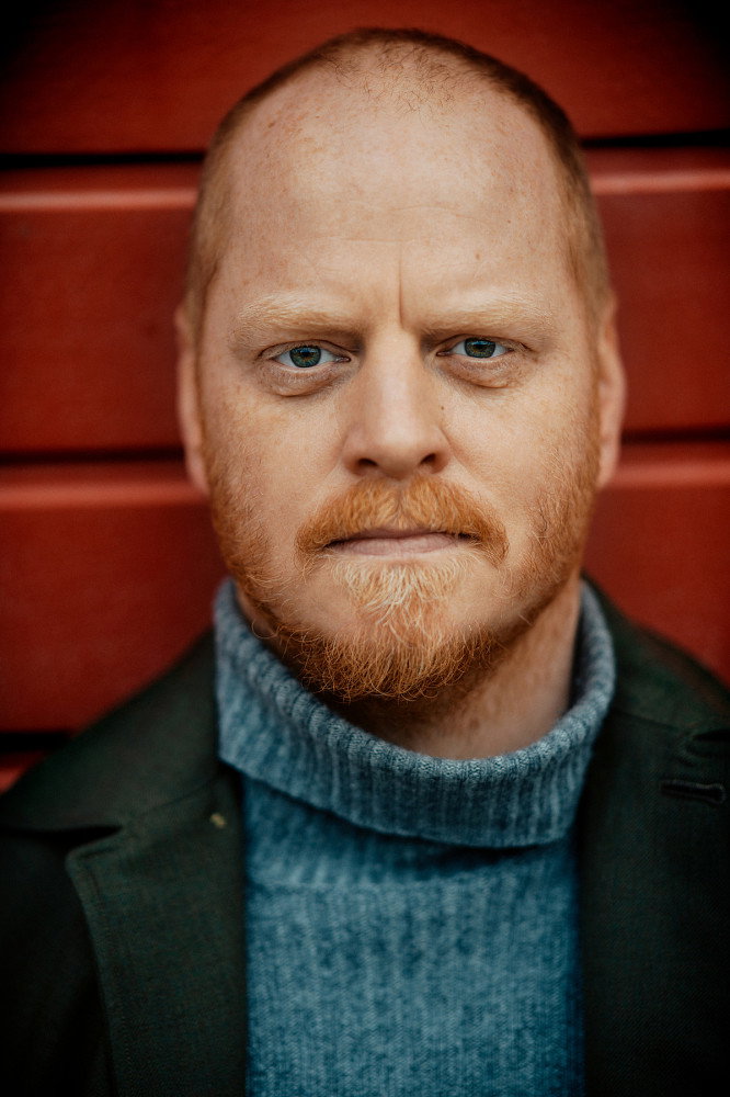 Hannes Perkmann as Claudio in Tensione superficiale