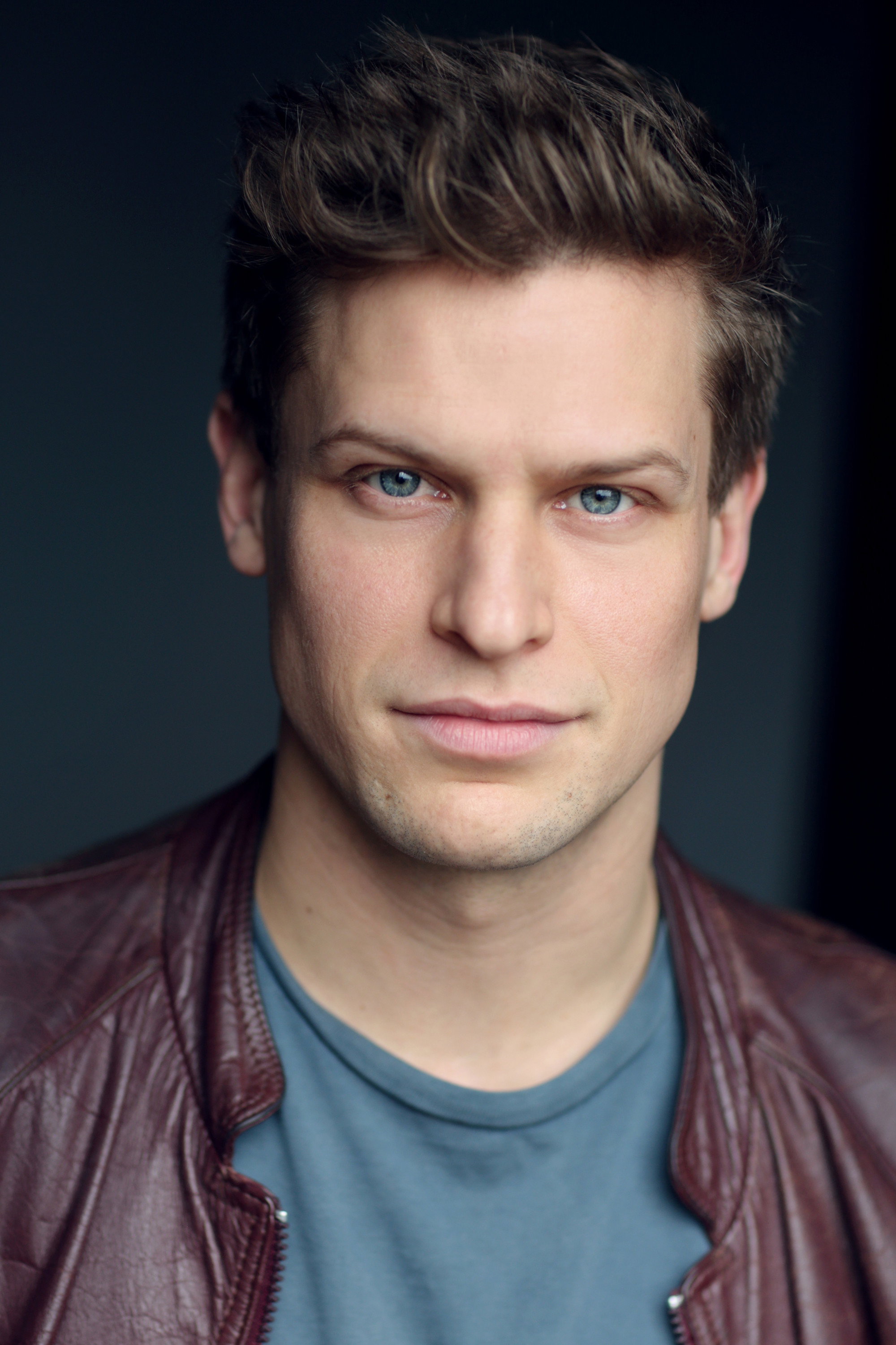 Max Bennett as Sal in Set the Thames on Fire